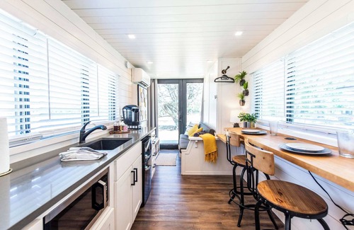 Waco House | Honeycomb Container Home | "Pickleball Court!"