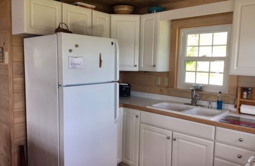 Pleasant Point Cottage | Honeymoon Cottage (pet-friendly)