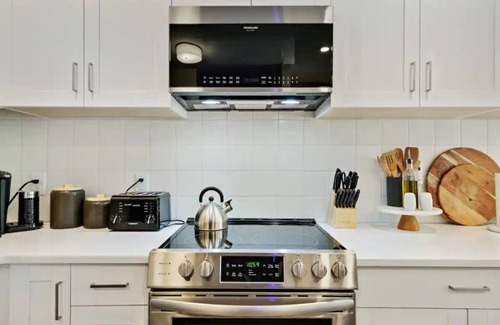 Rolling Mill Hill Condo | Honky Tonk Highway BNB