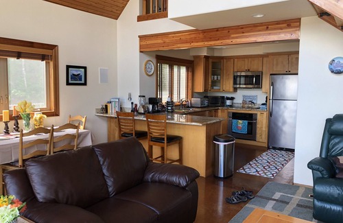 Hoodsport House | Hood Canal Waterfront Home - Incredible Views, Wildlife, EV Charger, Kayaks!