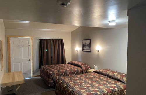 Babb Hotel | Hooks Hideaway Motel