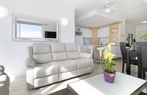Bloubergstrand Apartment | Horizon Bay 1106 Beachfront Self-Catering APT by HMH