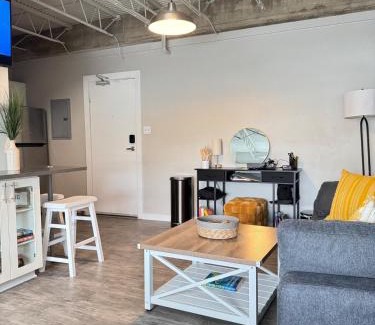 Central Business District Apartment | Horizon Hideaway