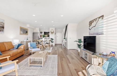 Salamander Bay House | Horizons Fairway Views Townhouse 108 - Golfers Getaway - stay right on the championship course!