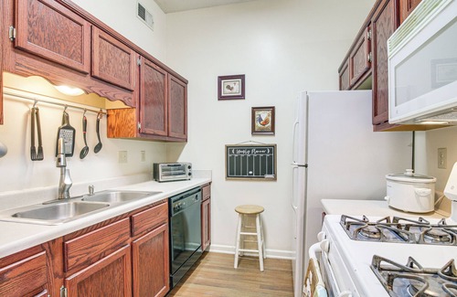 Horn Lake House | Horn Lake Townhome: 14 Mi to Downtown Memphis!