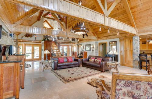 Deering House | Hornersville Vacation Rental with Private Pond!
