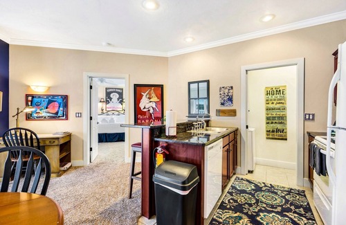 Egg Harbor Condo | Horseshoe Bay Club Cottage #4-Inclusive Golf Course and Club Access!