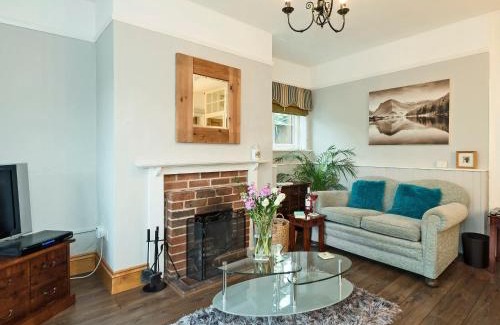 Saham Toney House | Horseshoe House - Ukc2743