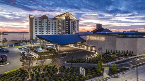 Westlake Resort | Horseshoe Lake Charles, A Caesars Destination