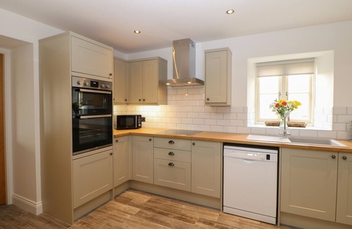 Consett House | HORSLEY COTTAGE, family friendly, with hot tub in Consett