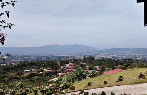 San Isidro de Grecia Apartment | Hospedaje con relajante Vista