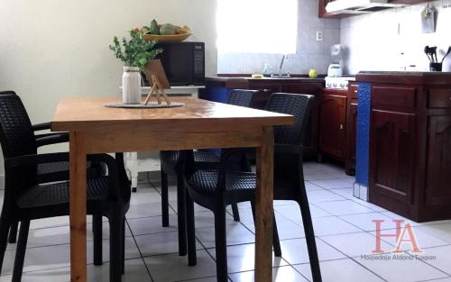 Tuxpan House | Hospedaje Aldana - Casa LA VISTA en zona verde