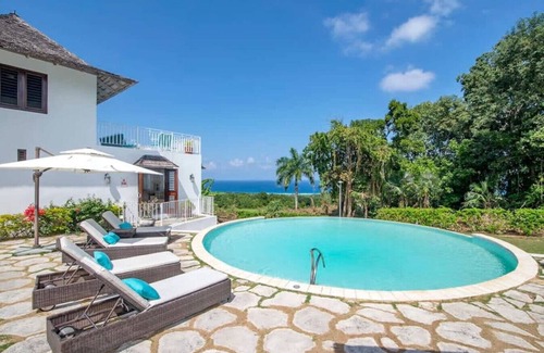 Montego Bay Apartment | Hospitality Expert HALF HILL 1BR - Pool/Beach