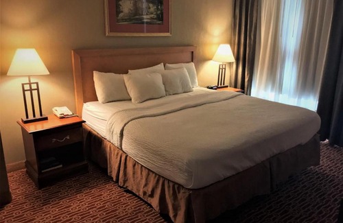 Wilkes-Barre Hotel | Host Inn an All Suites Hotel