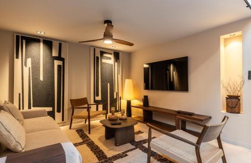 1st Arrondissement House | Host Inn Wow House