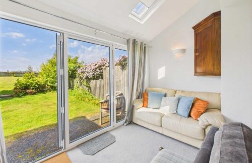 Bamburgh House | Host & Stay - Chirnells
