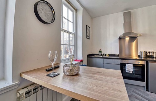 Pontrilas Apartment | Host & Stay | Hills Apartment