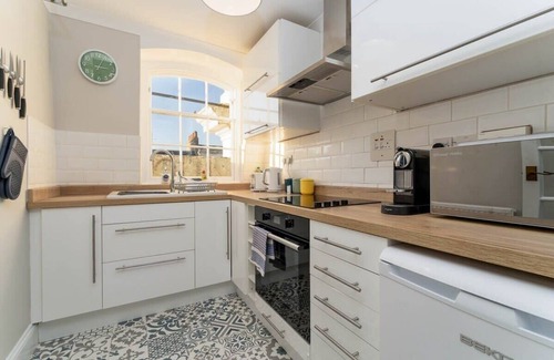 Kemptown Apartment | Host & Stay | Portland Apartment