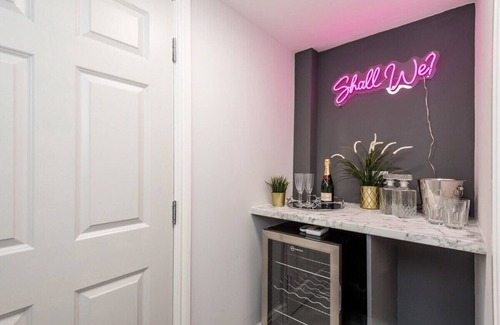 RopeWalks Apartment | Host & Stay | Seel St Townhouse Apt I