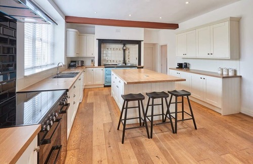 Staddlebridge House | Host & Stay | Silton Hall