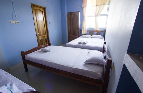 Puerto Lopez Hostel | Hostal Alcazaba