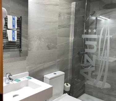 El Molar House | Hostal Azul