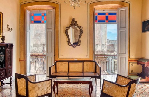 Old Havana Bed & Breakfast | Hostal Balcones Muralla