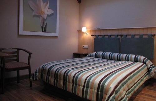 Aoiz House | Hostal Beti-jai