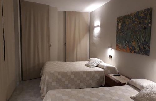 Solsona House | Hostal Crisami