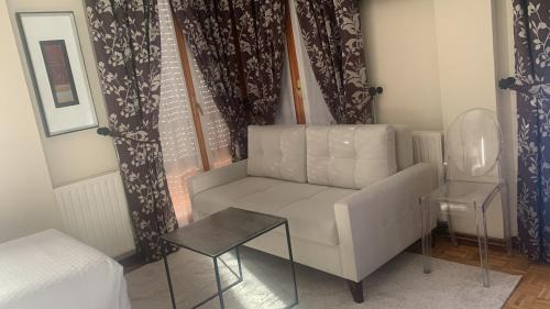 Lerma House | Hostal Docar