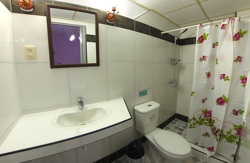 Santa Clara House | Hostal Familia Rivalta