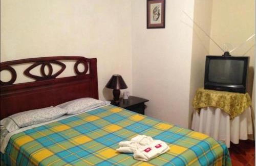 Cotacachi Hotel | Hostal Jora Continental