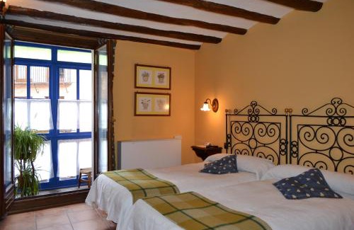 Tarazona House | Hostal Santa Agueda