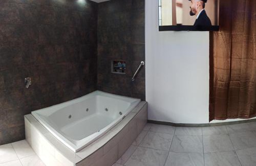 Sangolqui House | Hostal Zafiro