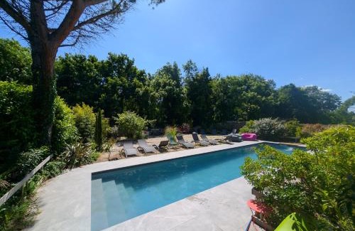 Les Serres - Vivier Bed & Breakfast | Hostelry Music Repetition
