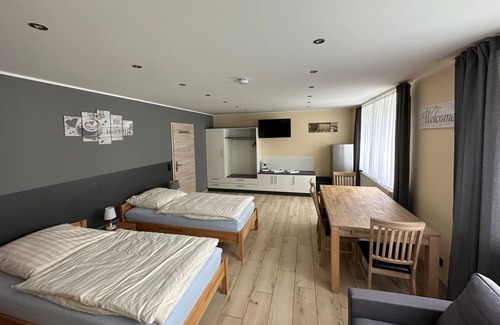 Neuhaus-Schierschnitz Apartment | Hostelzimmer 205 - Aparthotel Rotheul