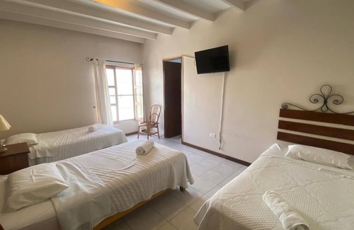 Huacachina Hotel | Hostería Suiza