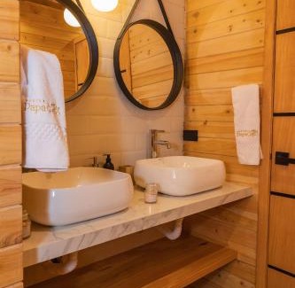Polivio Hotel | Hosteria Papagayo Cotopaxi
