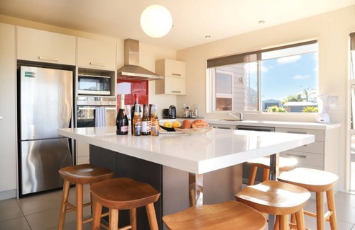 Whitianga House | Hosts on the Coast Aquila Sunrise