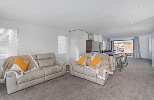 Whitianga House | Hosts on the Coast The Whitianga Lookout