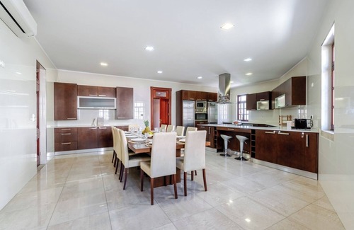 Gondalaes House | HostWise - Country Villa w/Pool, Court and Views