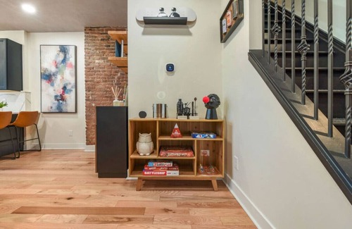 Central Northside House | ★HostWise Stays★ Game Lounge | Fire Pit | "Cool Vibes" | Great Location