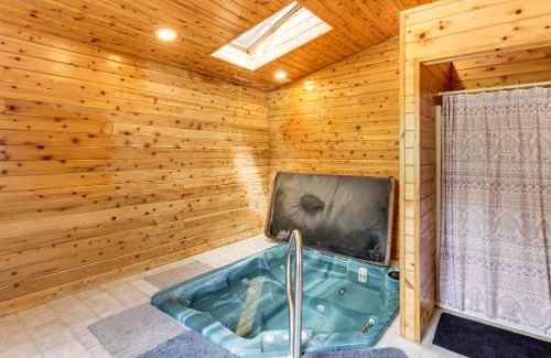 Onamia House | Hot Tub and 2 Recreation Rooms Spacious Onamia Home