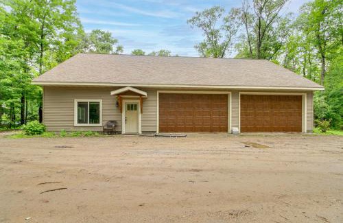 Ossipee House | Hot Tub and Game Room Lakefront Merrifield Retreat!