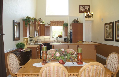 Victor House | HOT TUB! Between Jackson, Grand Teton NP, and Grand Targhee, Yellowstone NP!