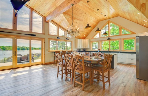 Wellesley Island Cottage | Hot Tub & Dock: Waterfront Wellesley Island Home!