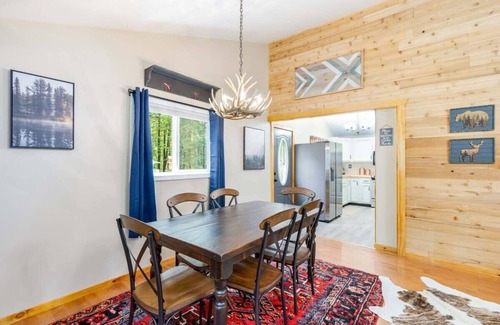 The Woods Cabin | Hot Tub, Fire Pit, Grill, Deck w/Resort Amenities