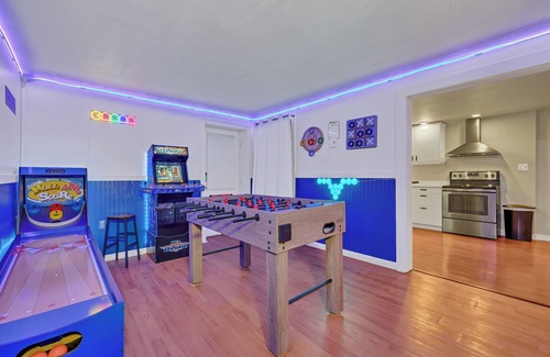 State College House | *Hot Tub*Game Room*Outdoor Kitchen*Bar