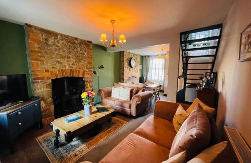 Blaenavon House | HOT TUB - Miners Cottage - edge of Brecon Beacons National Park - Heritage Town
