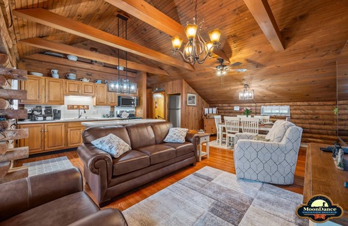 Nashville Cabin | Hot tub, Pet Friendly, Woodsy home near Downtown
